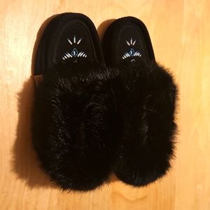 Women's Rabbit Fur Thunderbird Beaded Moccasins